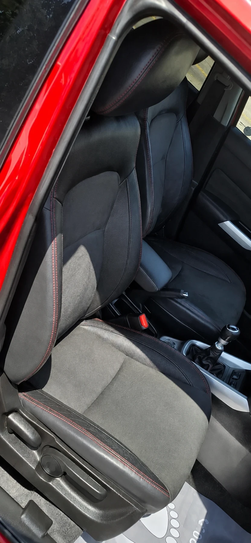 Suzuki Vitara 1.4 Turbo 4x4 Piz Sulai Червена Перла , снимка 8 - Автомобили и джипове - 55559558