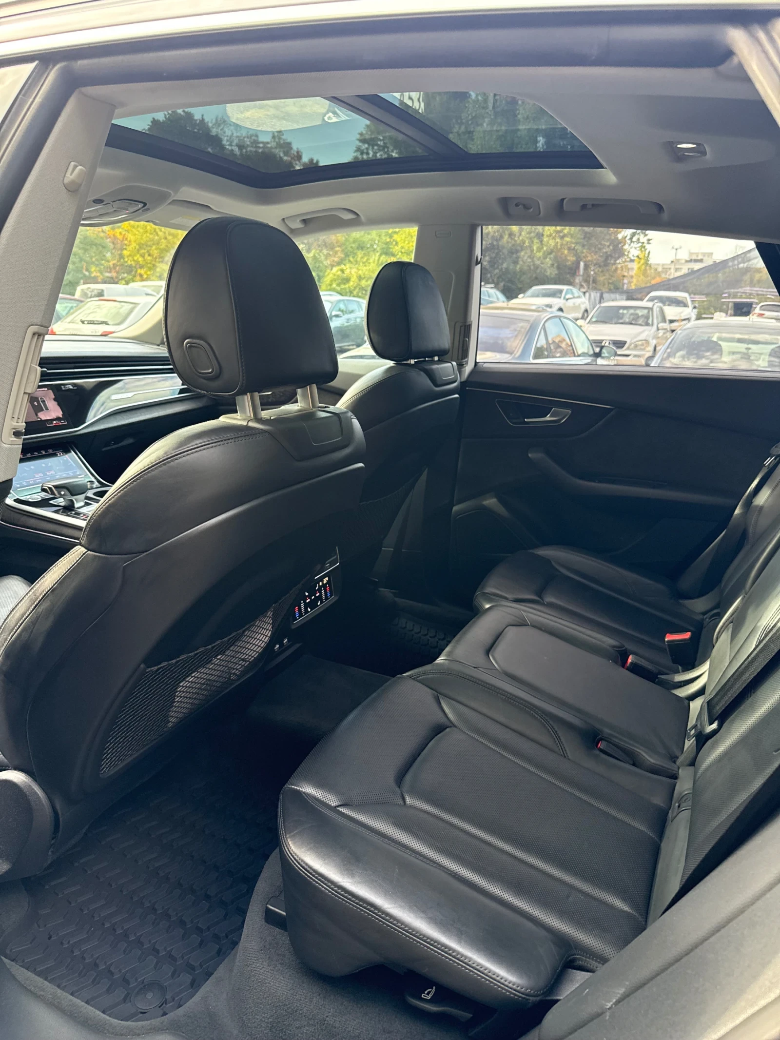 Audi Q8 Technik , снимка 6 - Автомобили и джипове - 56509023