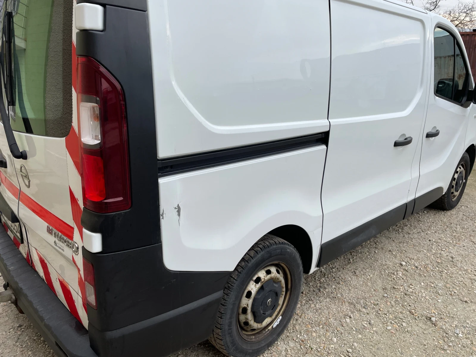 Opel Vivaro Bi-Turbo - изображение 4