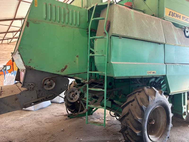 Комбайн Дон 1500, снимка 16 - Селскостопанска техника - 52620898