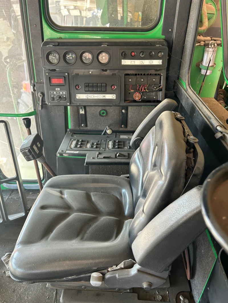 Комбайн Дон 1500, снимка 3 - Селскостопанска техника - 52620898