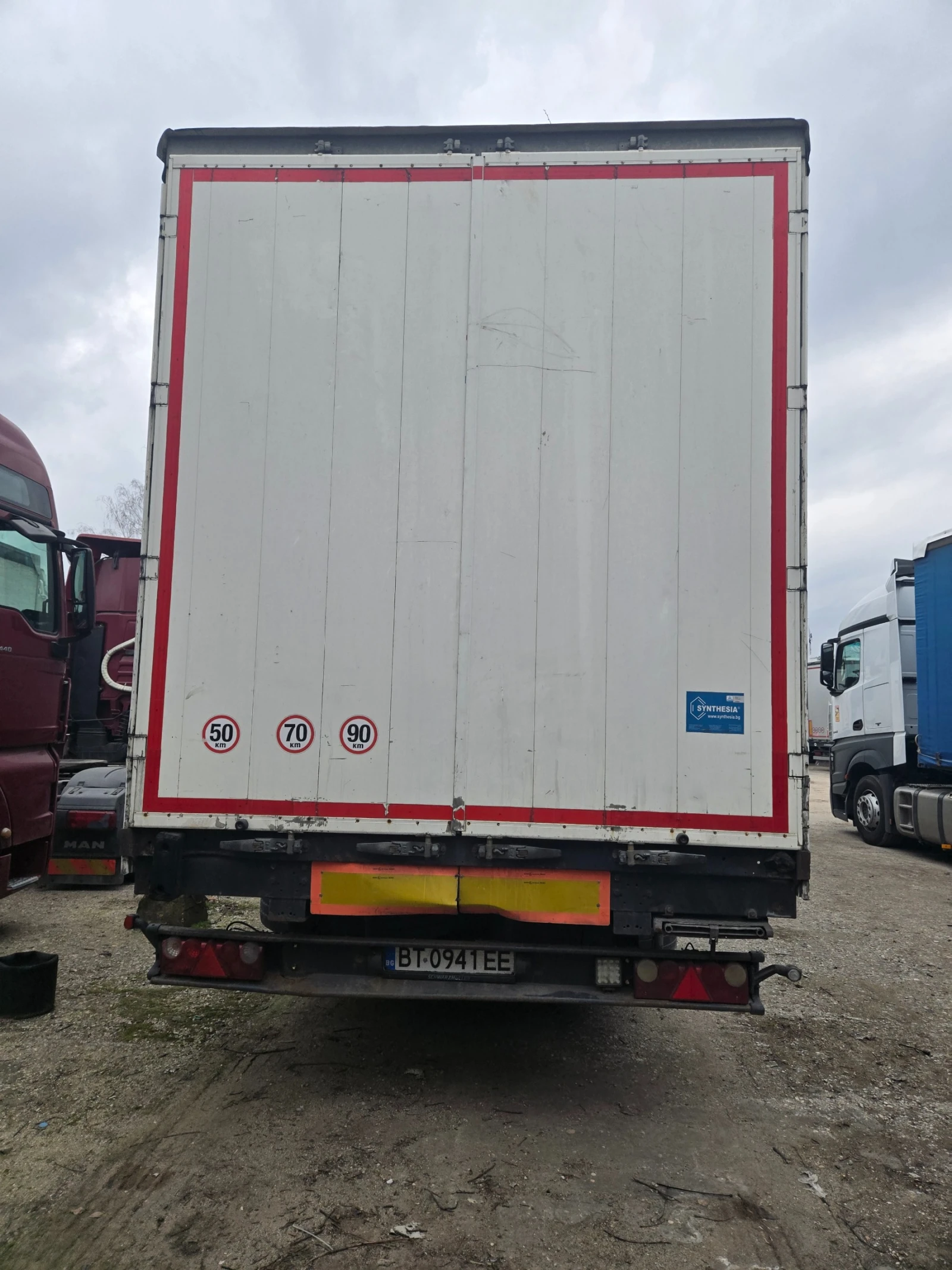 Полуремарке Schwarzmuller Бордово, снимка 4 - Ремаркета - 53914690