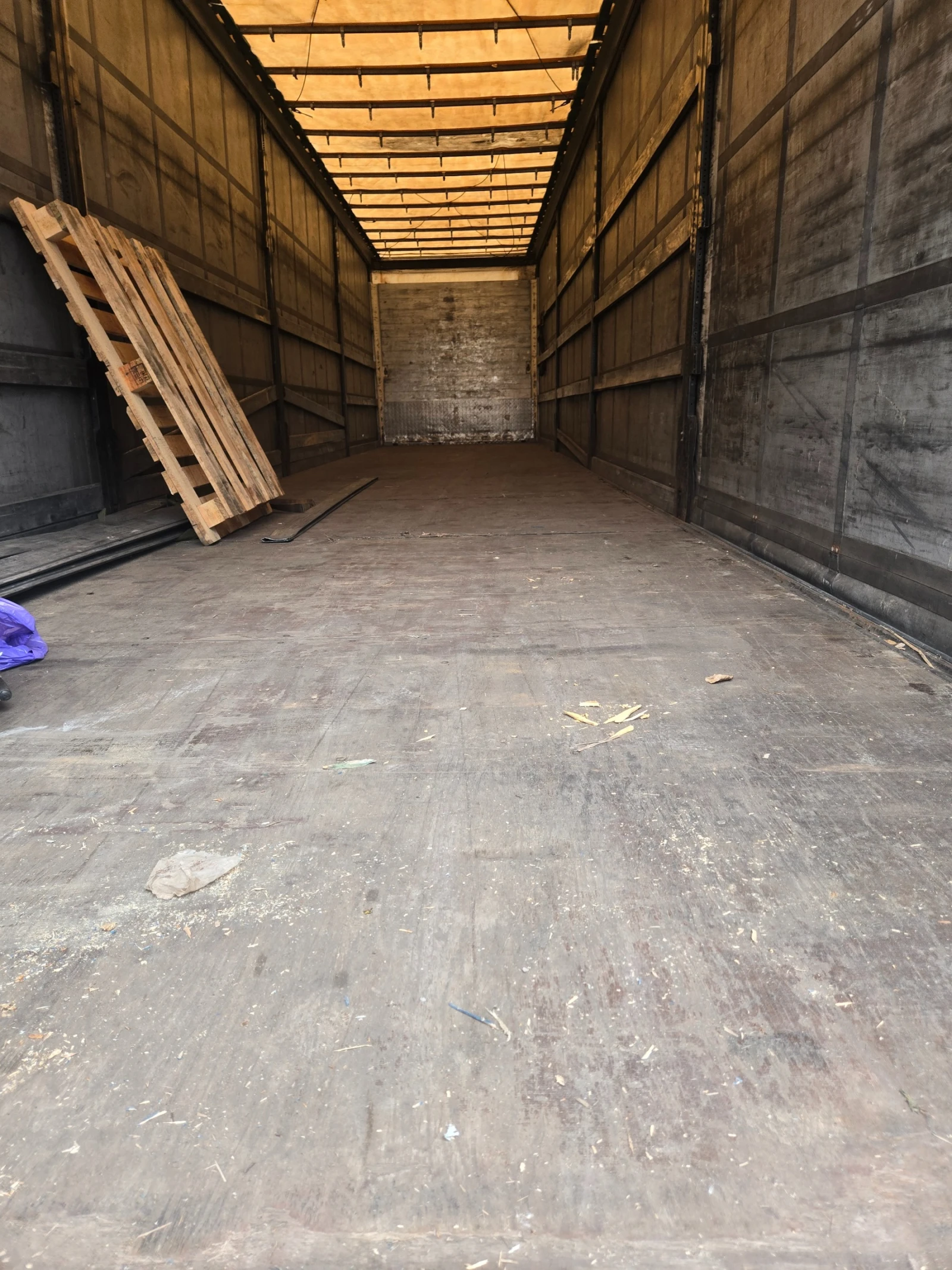 Полуремарке Schwarzmuller Бордово, снимка 6 - Ремаркета - 53914690