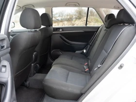 Toyota Avensis 1.8VVTI - LPG, снимка 10