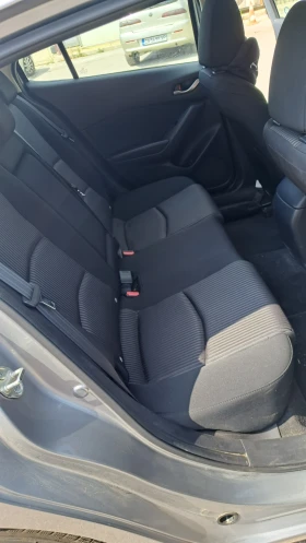 Mazda 3 2.0i | Mobile.bg    14
