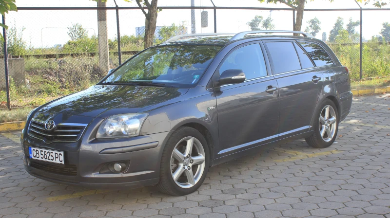 Toyota Avensis 2.2 177, снимка 2 - Автомобили и джипове - 47380073