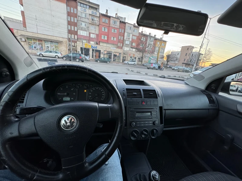 VW Polo, снимка 6 - Автомобили и джипове - 48144395