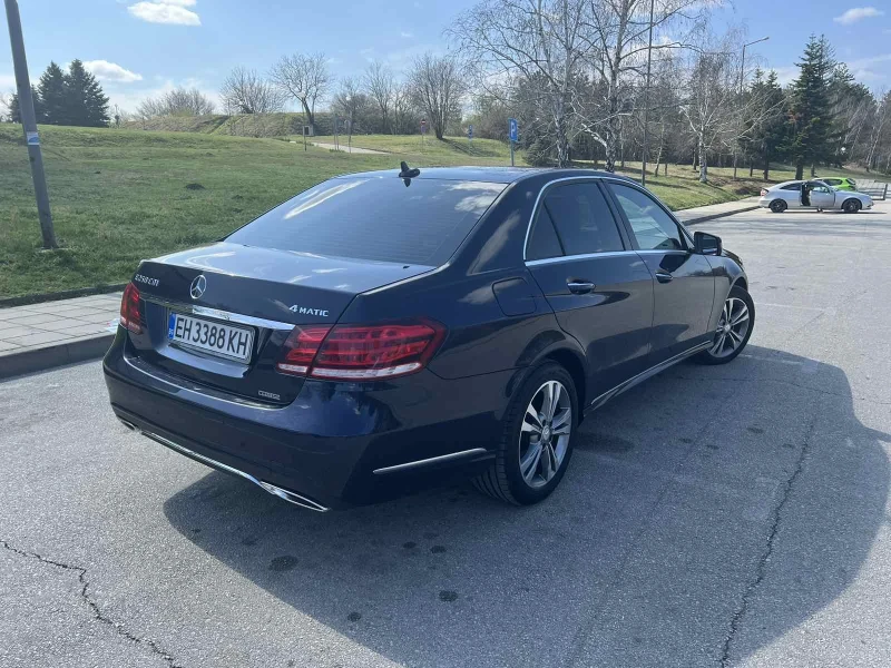 Mercedes-Benz E 250 W212 facelift, снимка 5 - Автомобили и джипове - 48309337