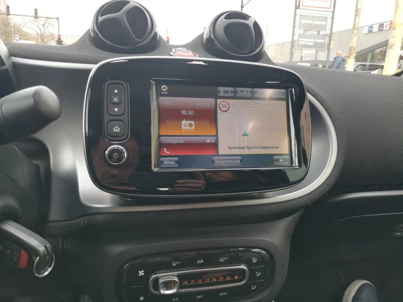 Smart Fortwo EQ-CABRIO, снимка 15 - Автомобили и джипове - 49097081