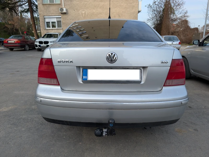 VW Bora 2.0i LPG, снимка 6 - Автомобили и джипове - 49598341