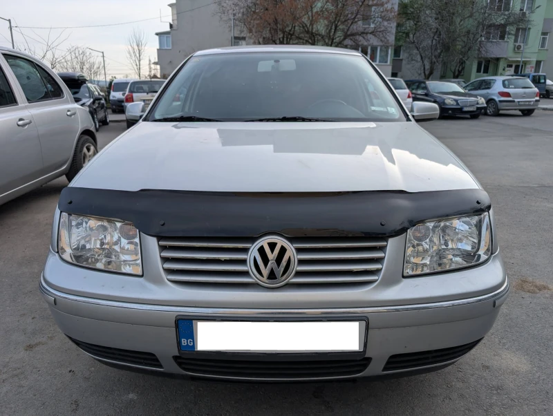 VW Bora 2.0i LPG, снимка 1 - Автомобили и джипове - 49598341