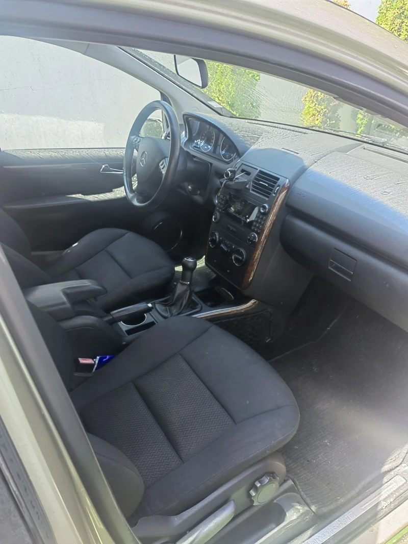 Mercedes-Benz A 180, снимка 5 - Автомобили и джипове - 52530301