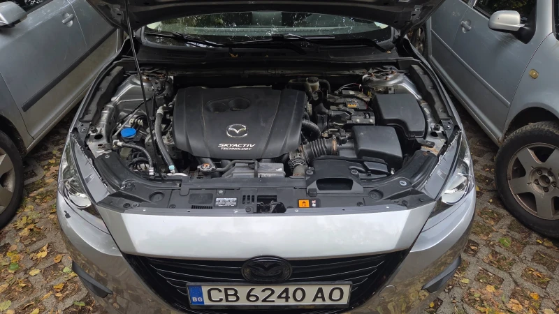 Mazda 3 2.0i, снимка 10 - Автомобили и джипове - 51119892