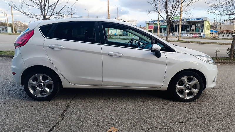 Ford Fiesta 1.4TDCi Titanium, снимка 6 - Автомобили и джипове - 52991663