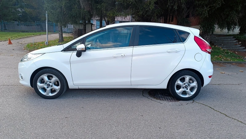 Ford Fiesta 1.4TDCi Titanium, снимка 2 - Автомобили и джипове - 52991663