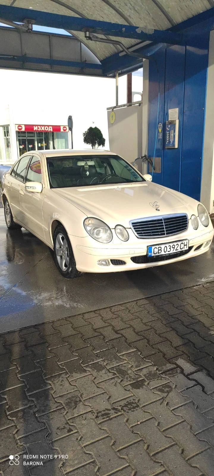 Mercedes-Benz E 200, снимка 3 - Автомобили и джипове - 47831222