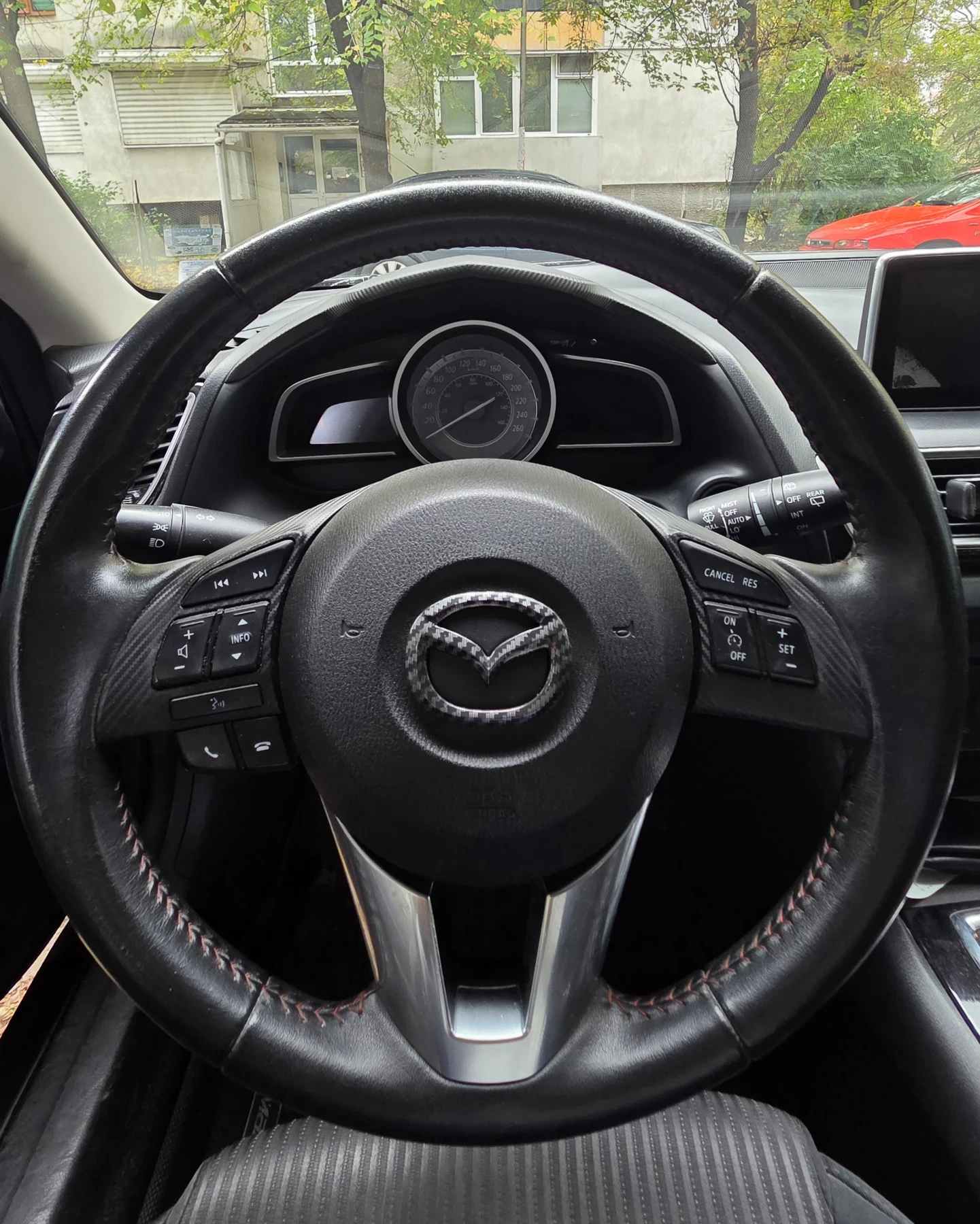 Mazda 3 2.0i - изображение 8