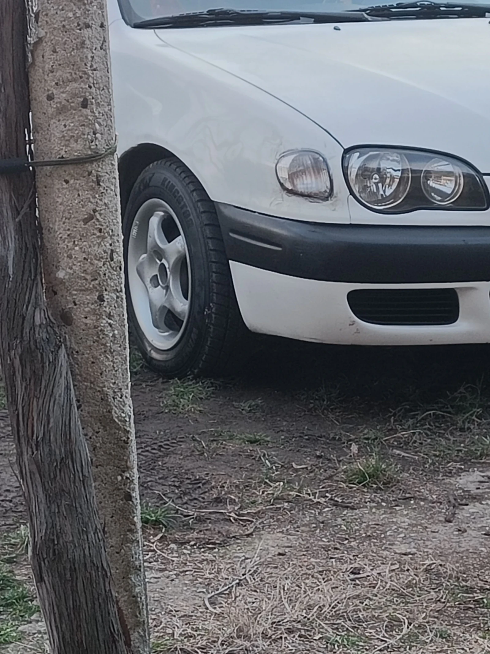 Toyota Corolla 1.9 Дезел - изображение 2