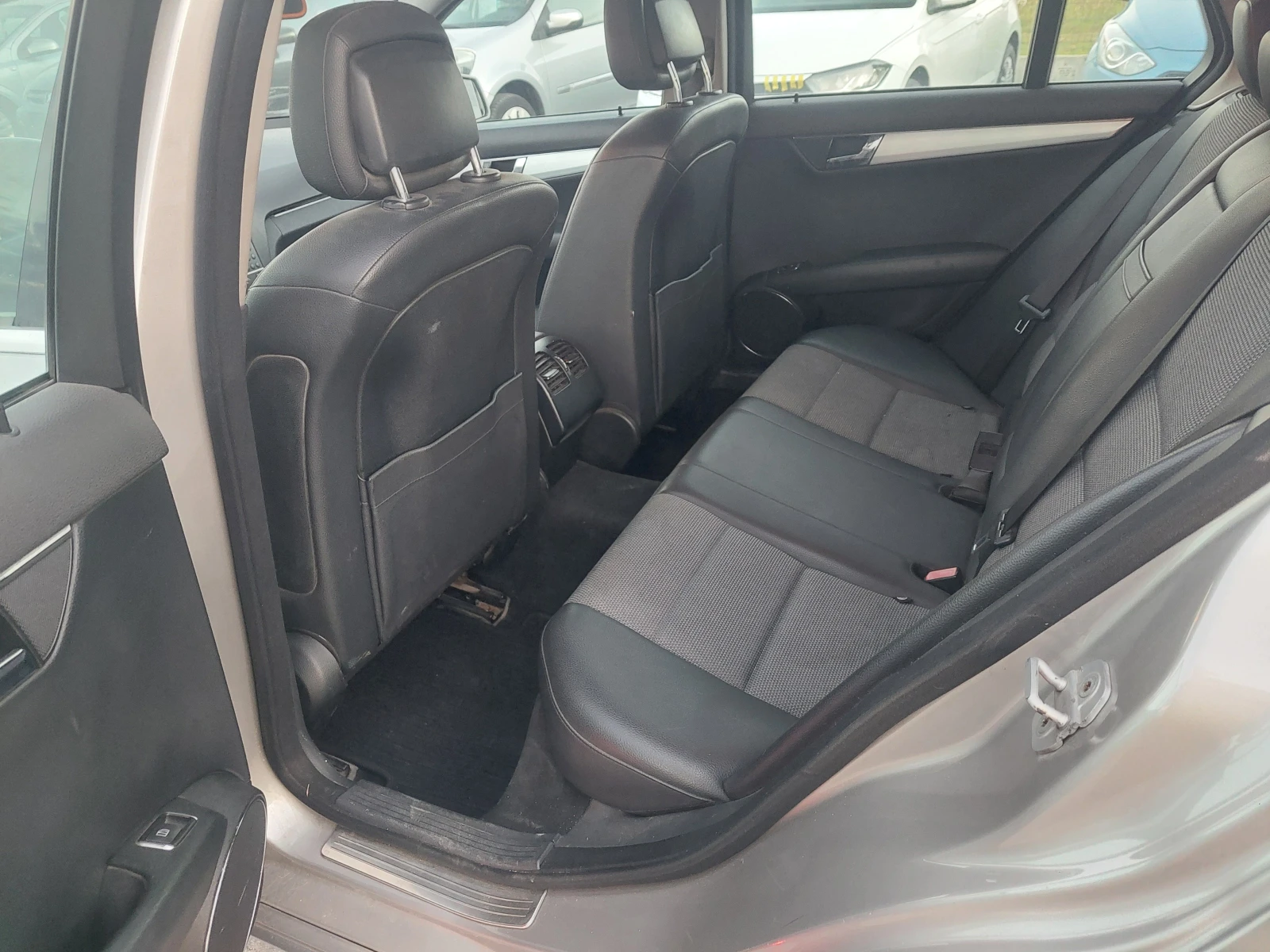 Mercedes-Benz C 220 CDI | Mobile.bg — изображение 9