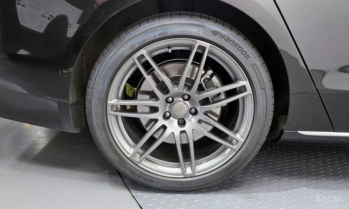 Audi A8  - изображение 5