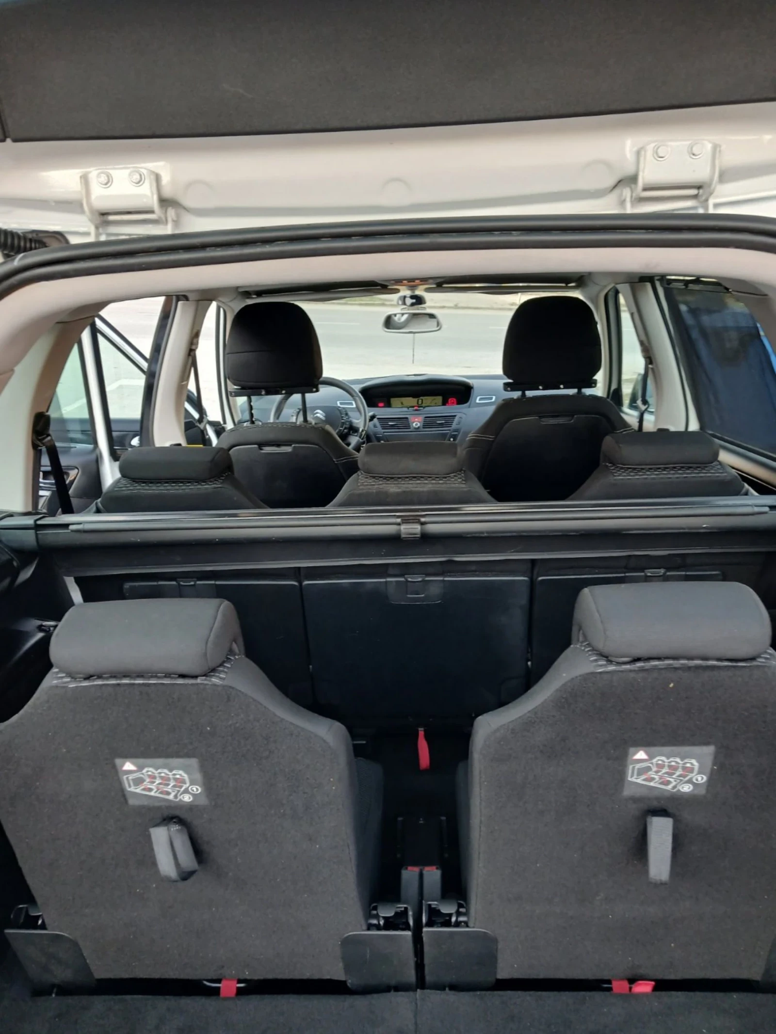 Citroen C4 Picasso Top. Facelift.Full Xtra.LED 1.6HDI 7места, снимка 11 - Автомобили и джипове - 53866035