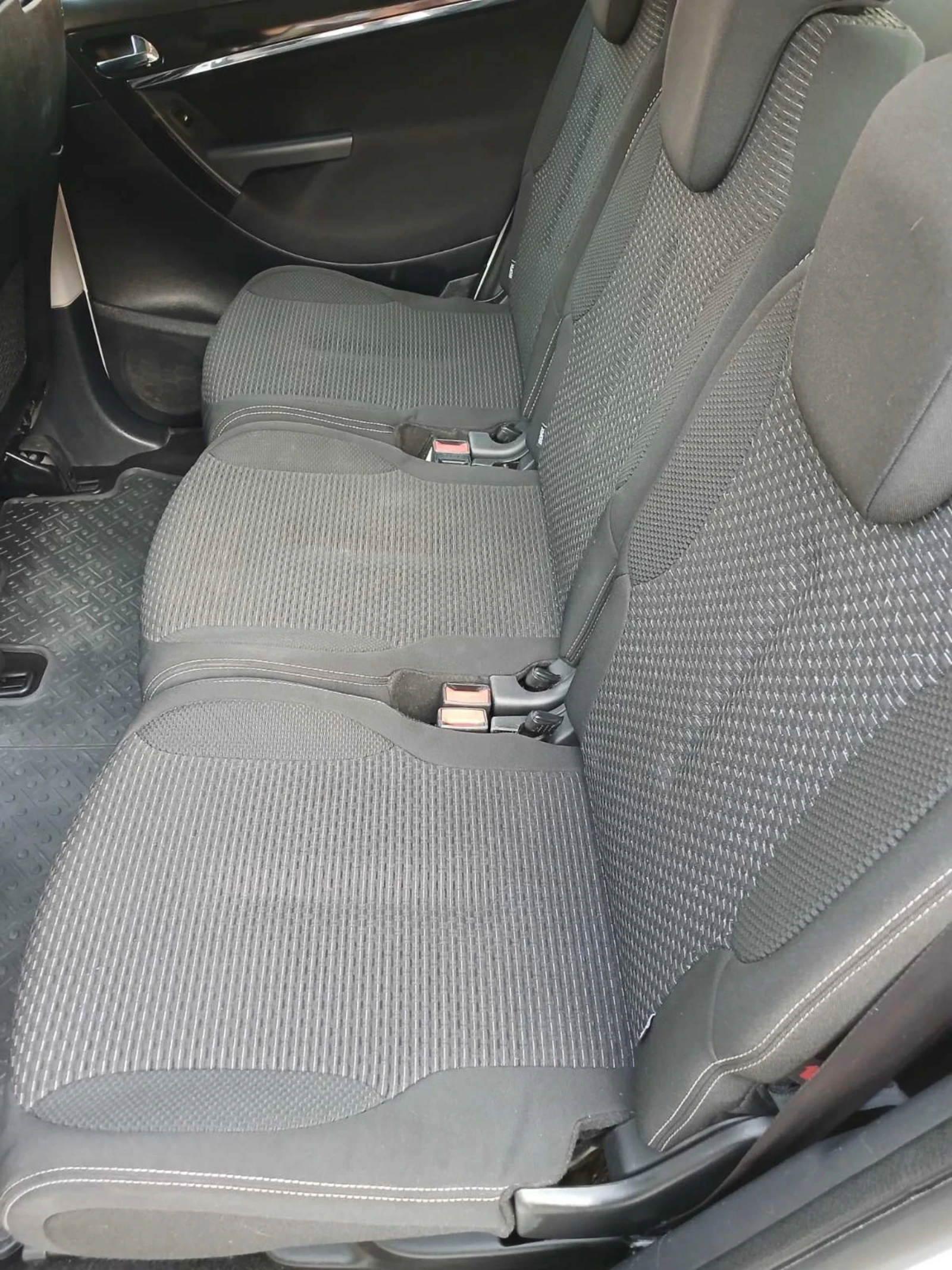 Citroen C4 Picasso Top. Facelift.Full Xtra.LED 1.6HDI 7места, снимка 8 - Автомобили и джипове - 53866035