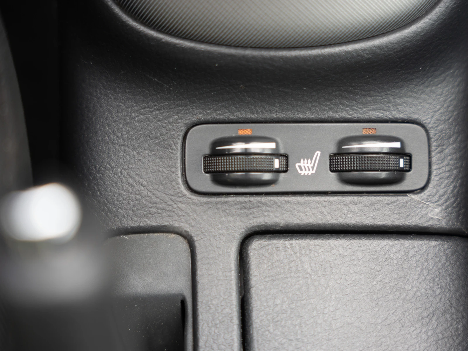 Toyota Avensis 1.8VVTI - LPG, снимка 9 - Автомобили и джипове - 54037367