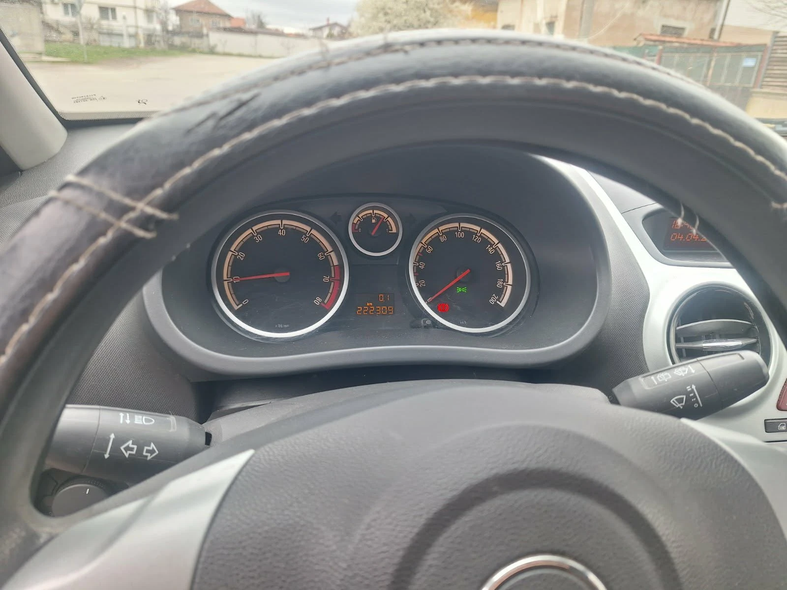 Opel Corsa 1.2i klima, снимка 7 - Автомобили и джипове - 54069089