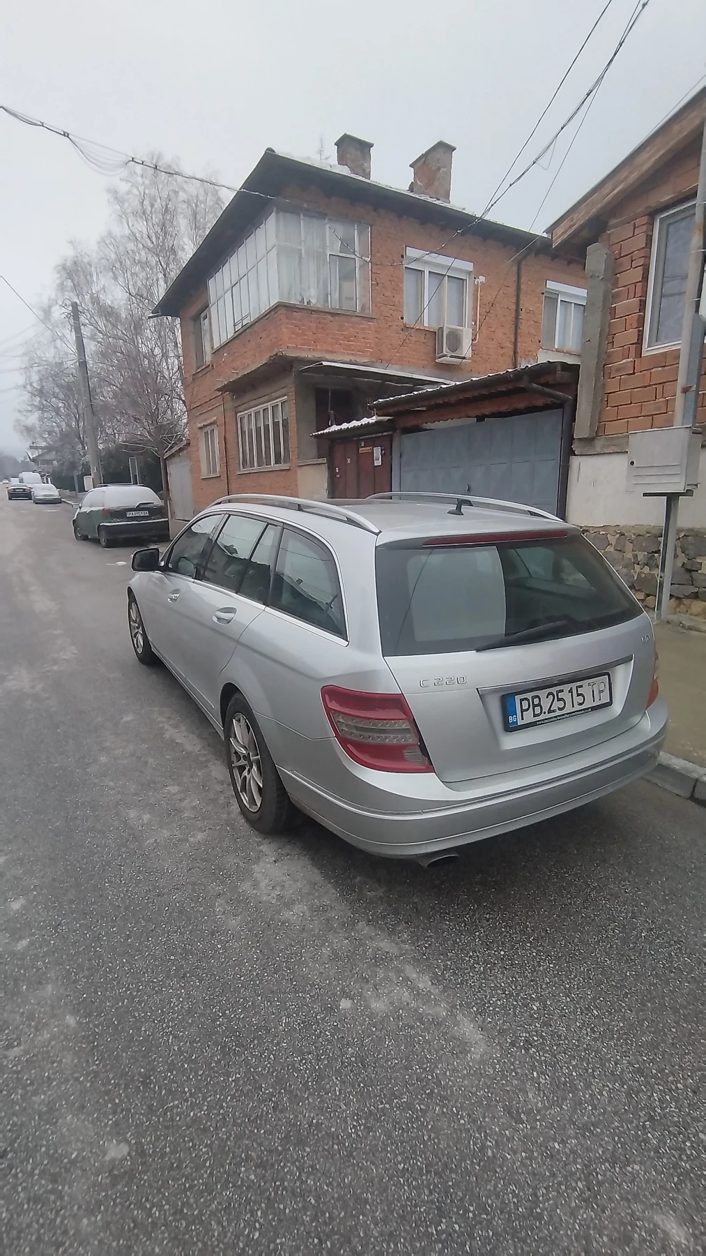 Mercedes-Benz C 220, снимка 2 - Автомобили и джипове - 54153636