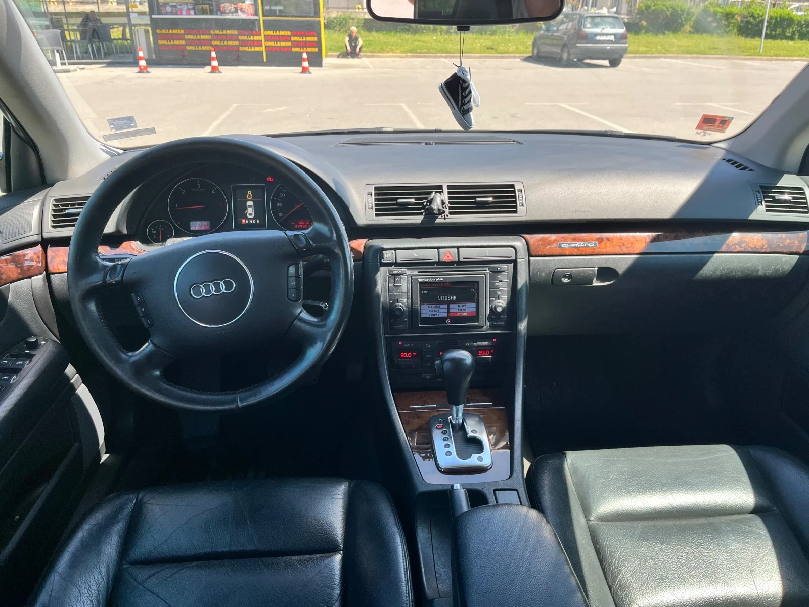 Audi A4 2.5tdi | Quattro | Automatic | Напълно обслужена, снимка 12 - Автомобили и джипове - 54408561