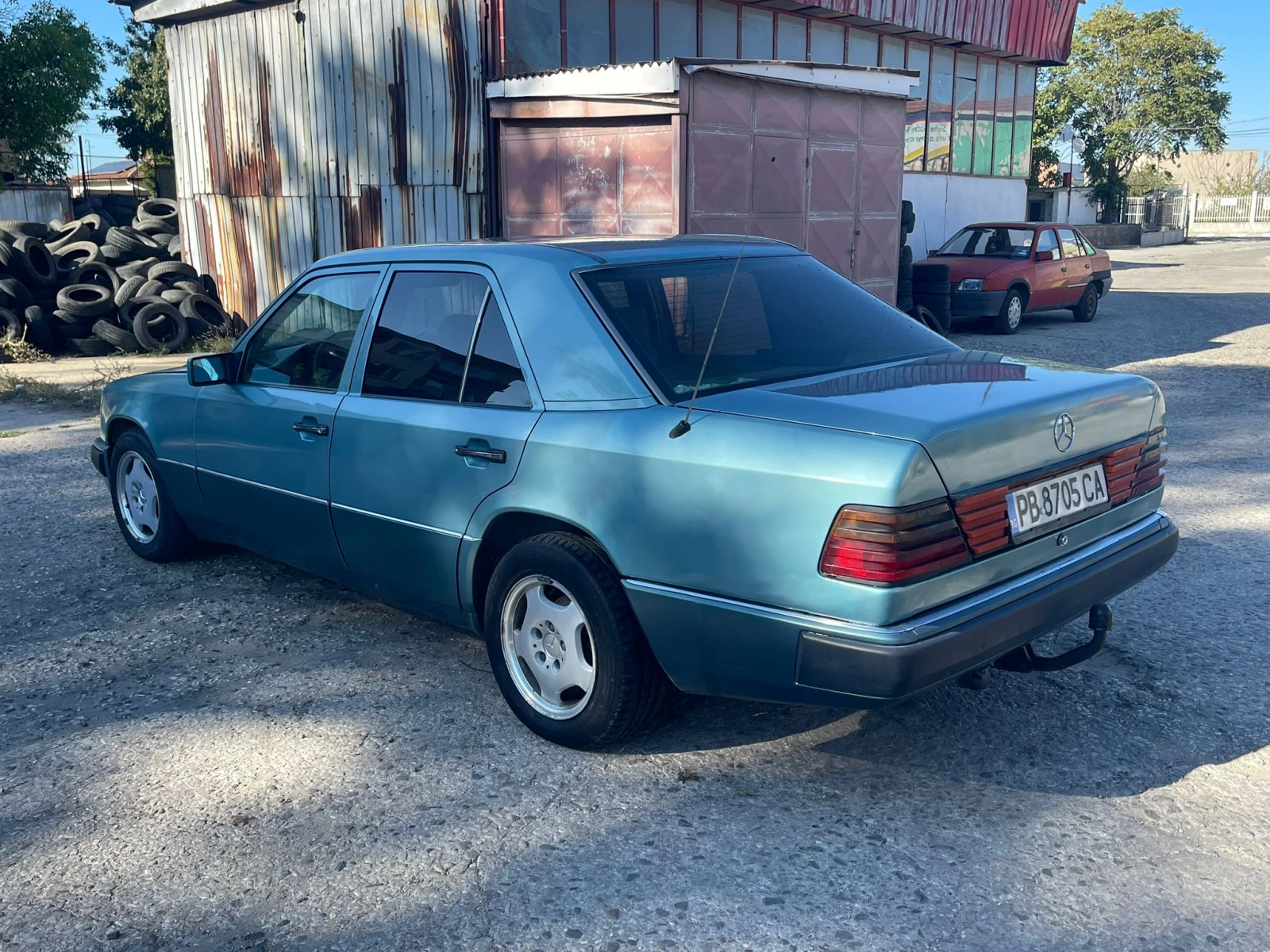 Mercedes-Benz 124, снимка 4 - Автомобили и джипове - 54773934