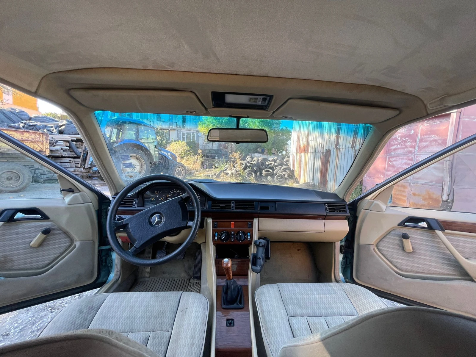 Mercedes-Benz 124, снимка 11 - Автомобили и джипове - 54773934
