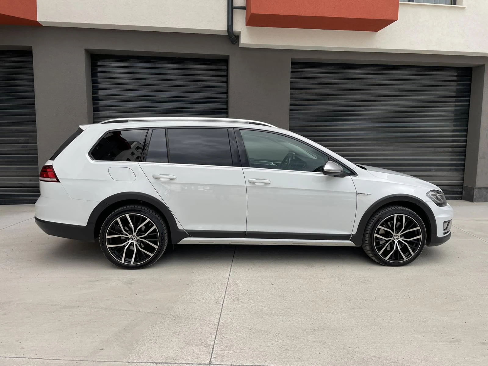 VW Alltrack Golf 7.5, 2.0 TDI, 4Motion, снимка 6 - Автомобили и джипове - 54917305