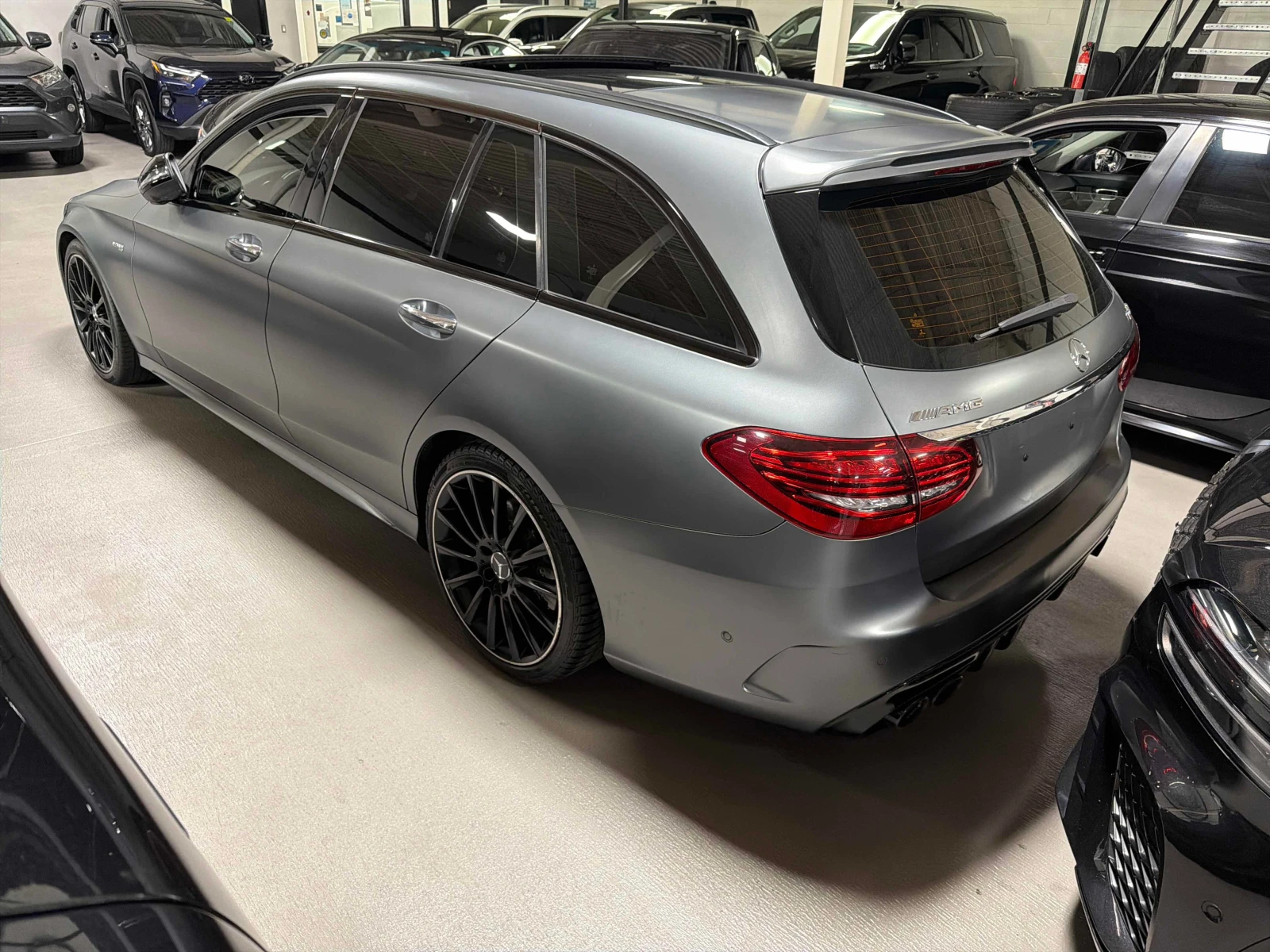 Mercedes-Benz C 43 AMG Комби * CARFAX * BUCKET SEATS * BURMESTER * , снимка 3 - Автомобили и джипове - 55830715