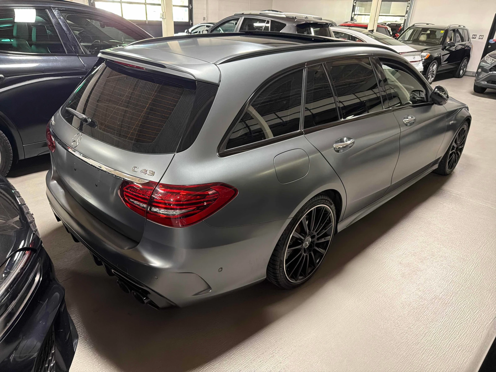 Mercedes-Benz C 43 AMG Комби * CARFAX * BUCKET SEATS * BURMESTER * , снимка 4 - Автомобили и джипове - 55830715
