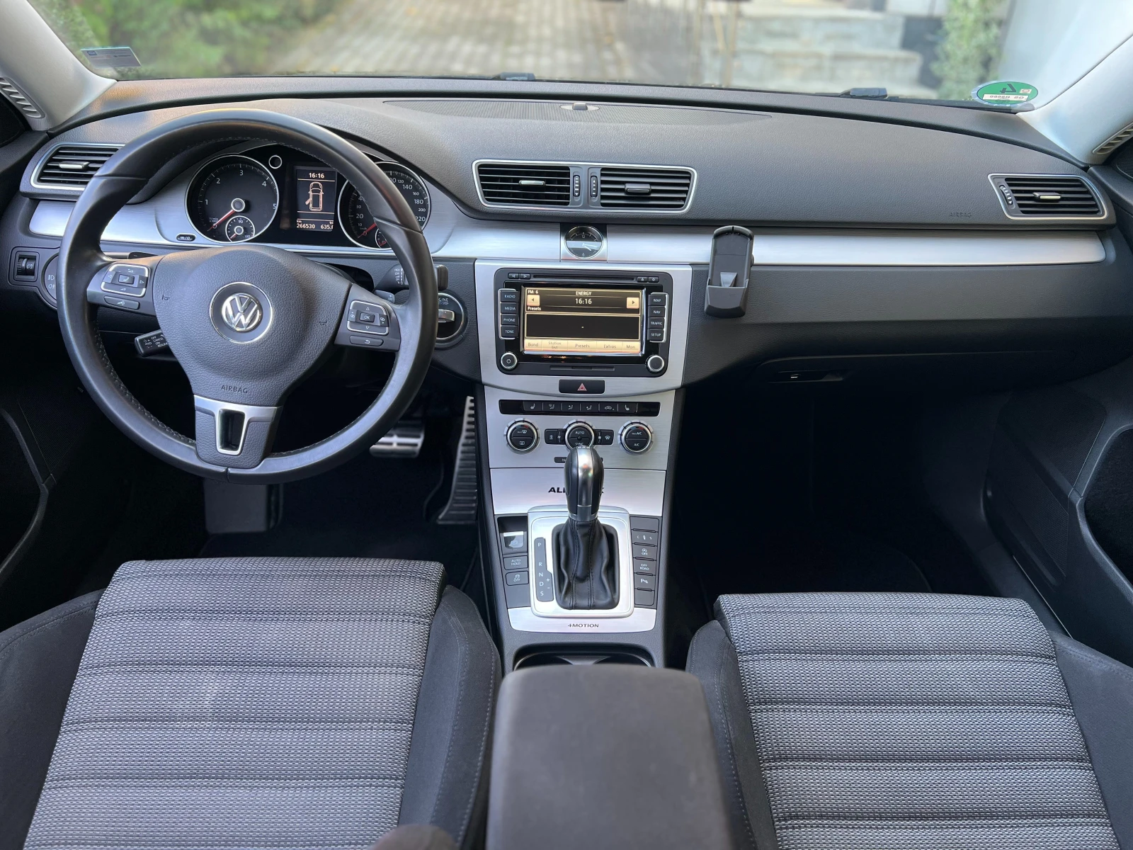 VW Passat Alltrack 177hp/История/Печка/Подгрев/DCC, снимка 9 - Автомобили и джипове - 55849462