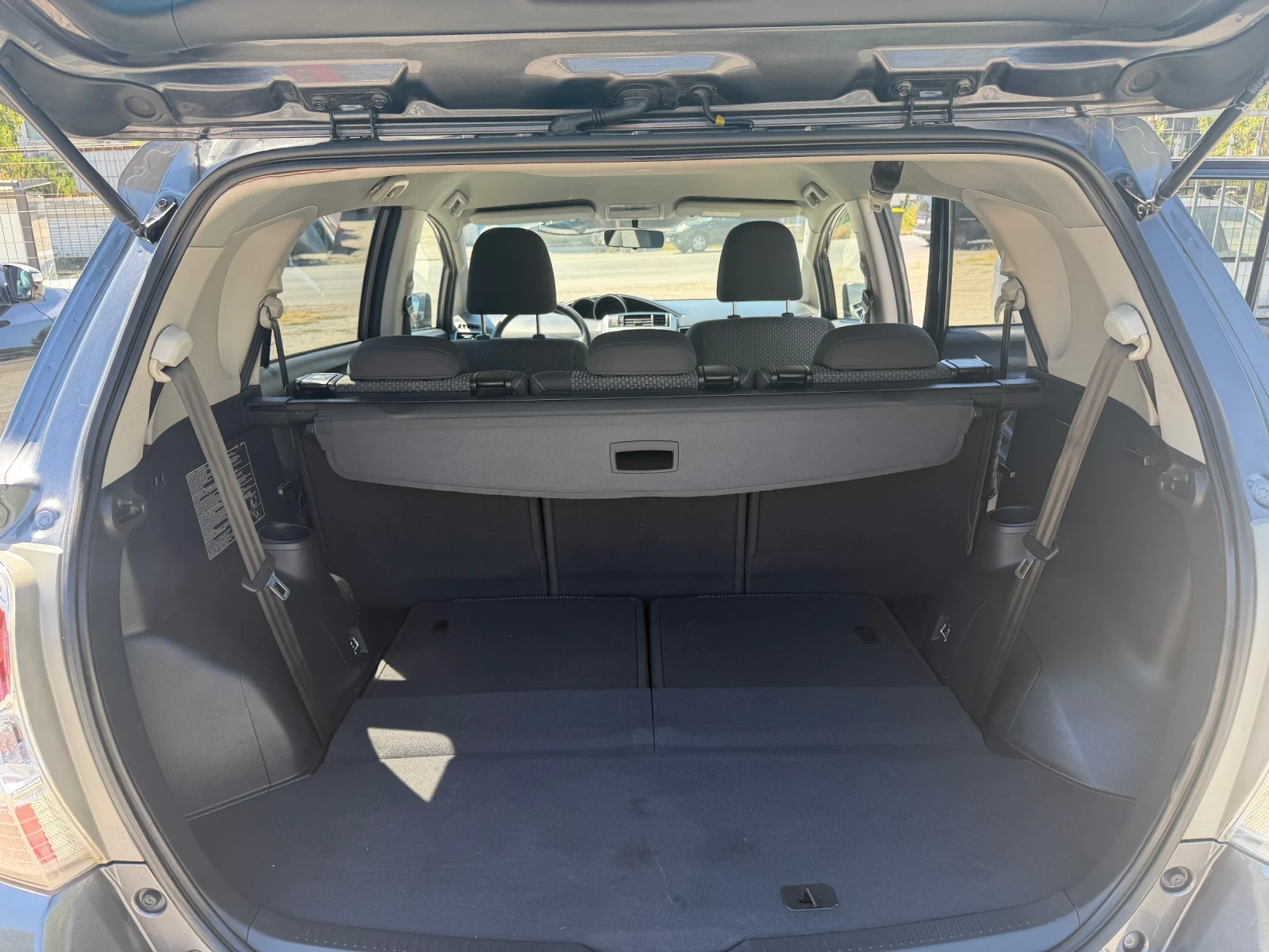 Toyota Verso 7 МЕСТА, НАВИ , КАМЕРА, снимка 11 - Автомобили и джипове - 55989210