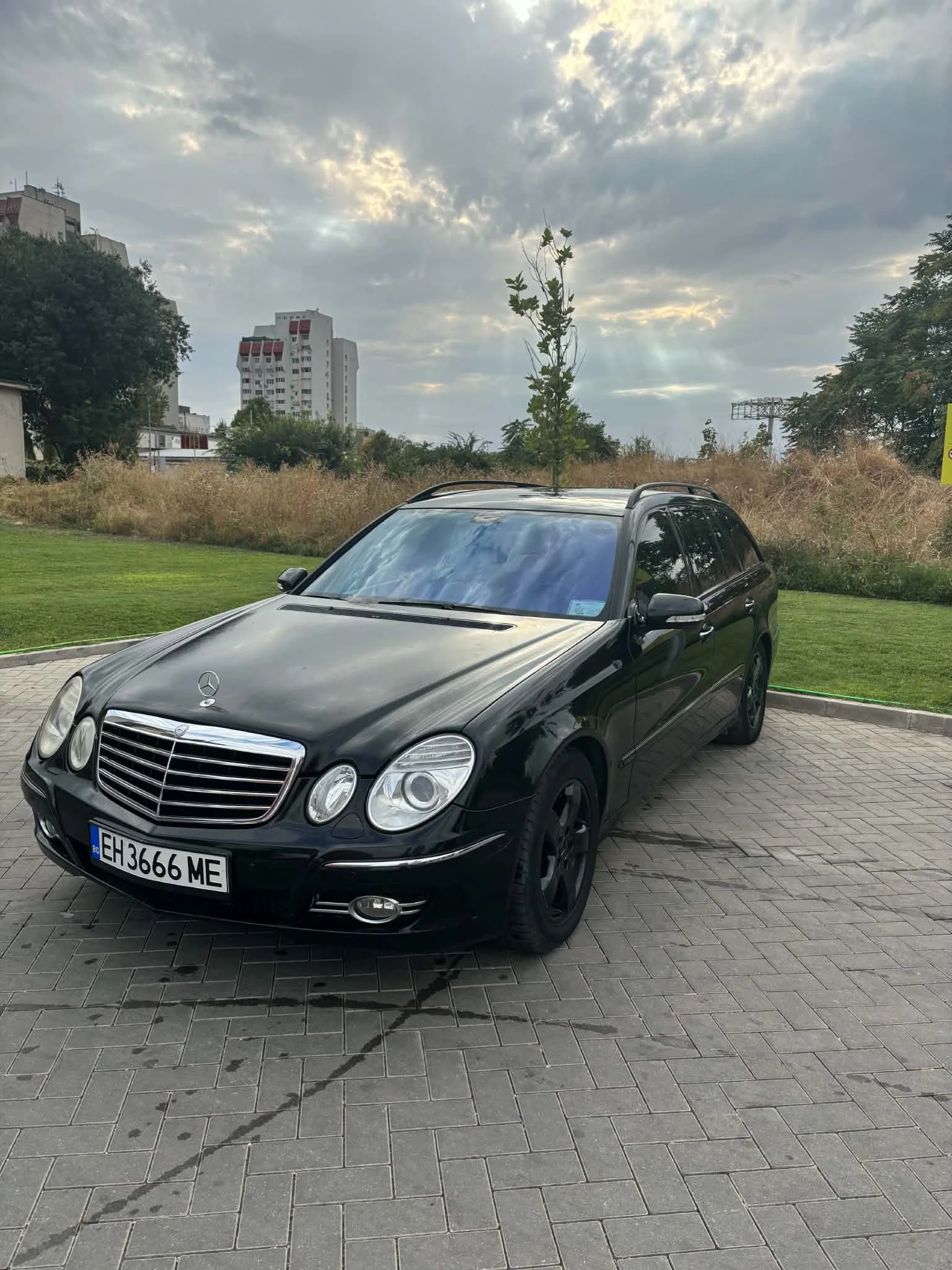 Mercedes-Benz E 320