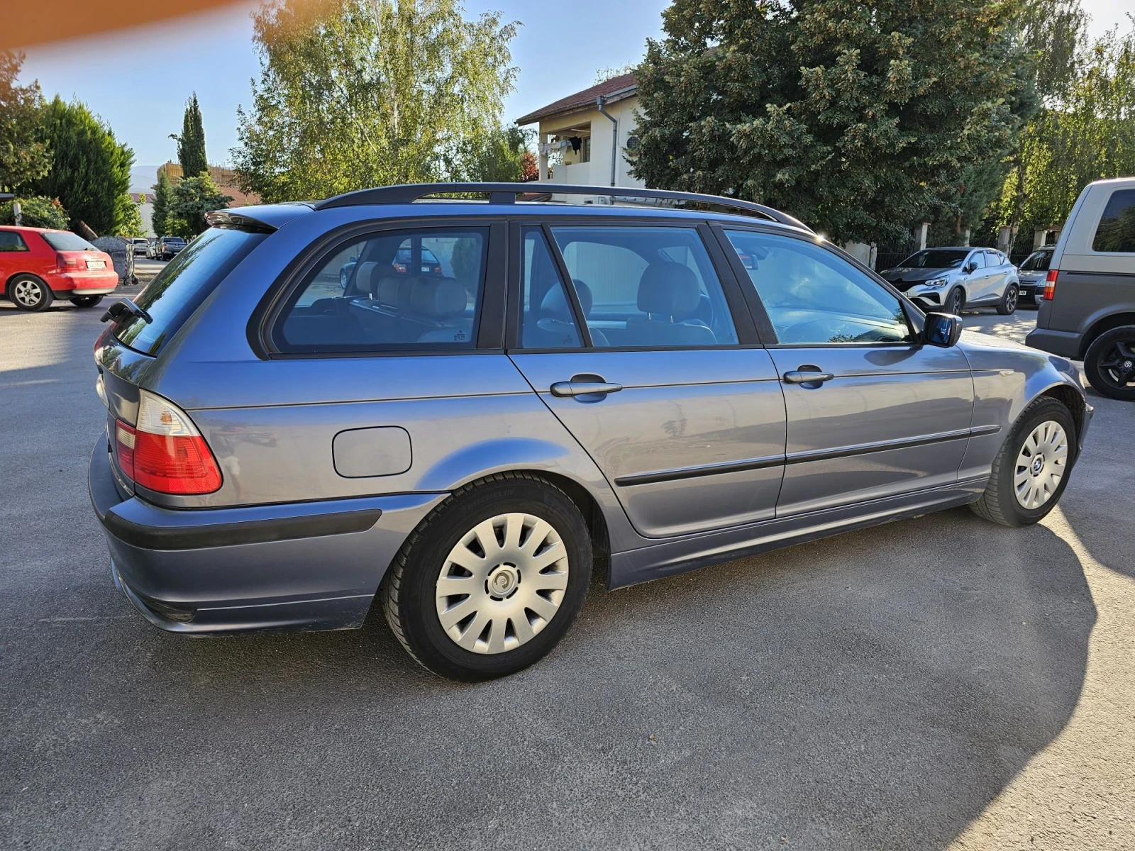 BMW 318 i Edition Exclusive XENON NAVI кожа, снимка 15 - Автомобили и джипове - 56203512