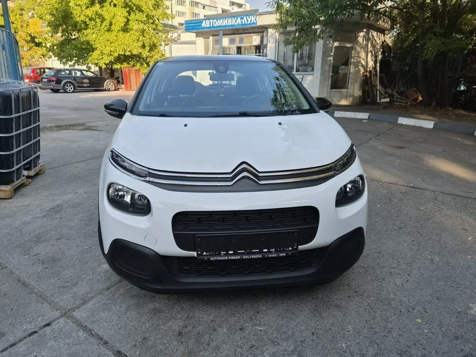 Citroen C3 1.2i, снимка 7 - Автомобили и джипове - 56404527