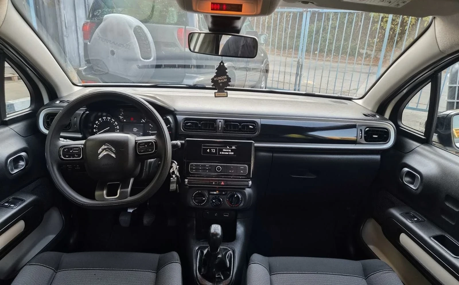 Citroen C3 1.2i, снимка 8 - Автомобили и джипове - 56404527