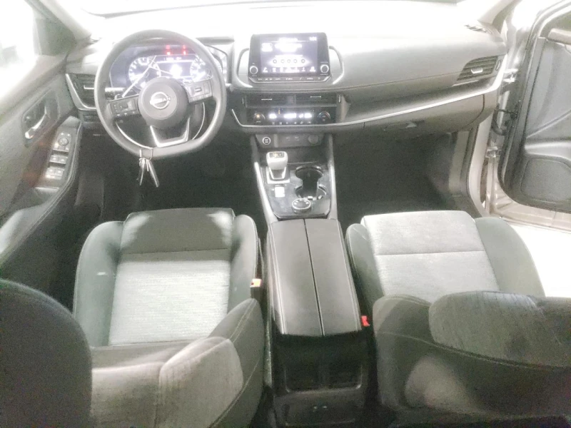 Nissan Rogue SV, снимка 8 - Автомобили и джипове - 48112202