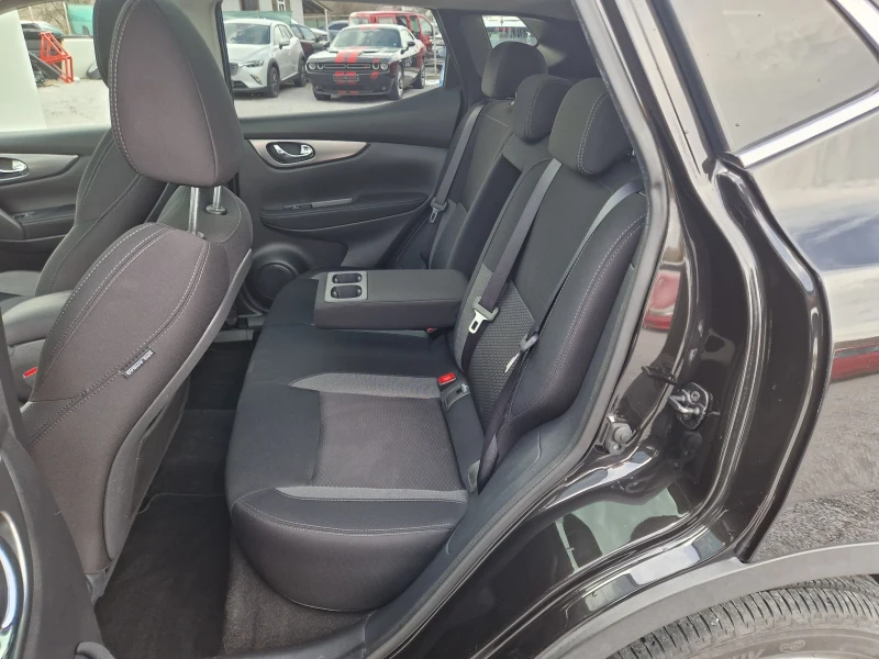 Nissan Qashqai 1.6DCi 4x4 Tekna Facelift Fullled, снимка 9 - Автомобили и джипове - 53375312