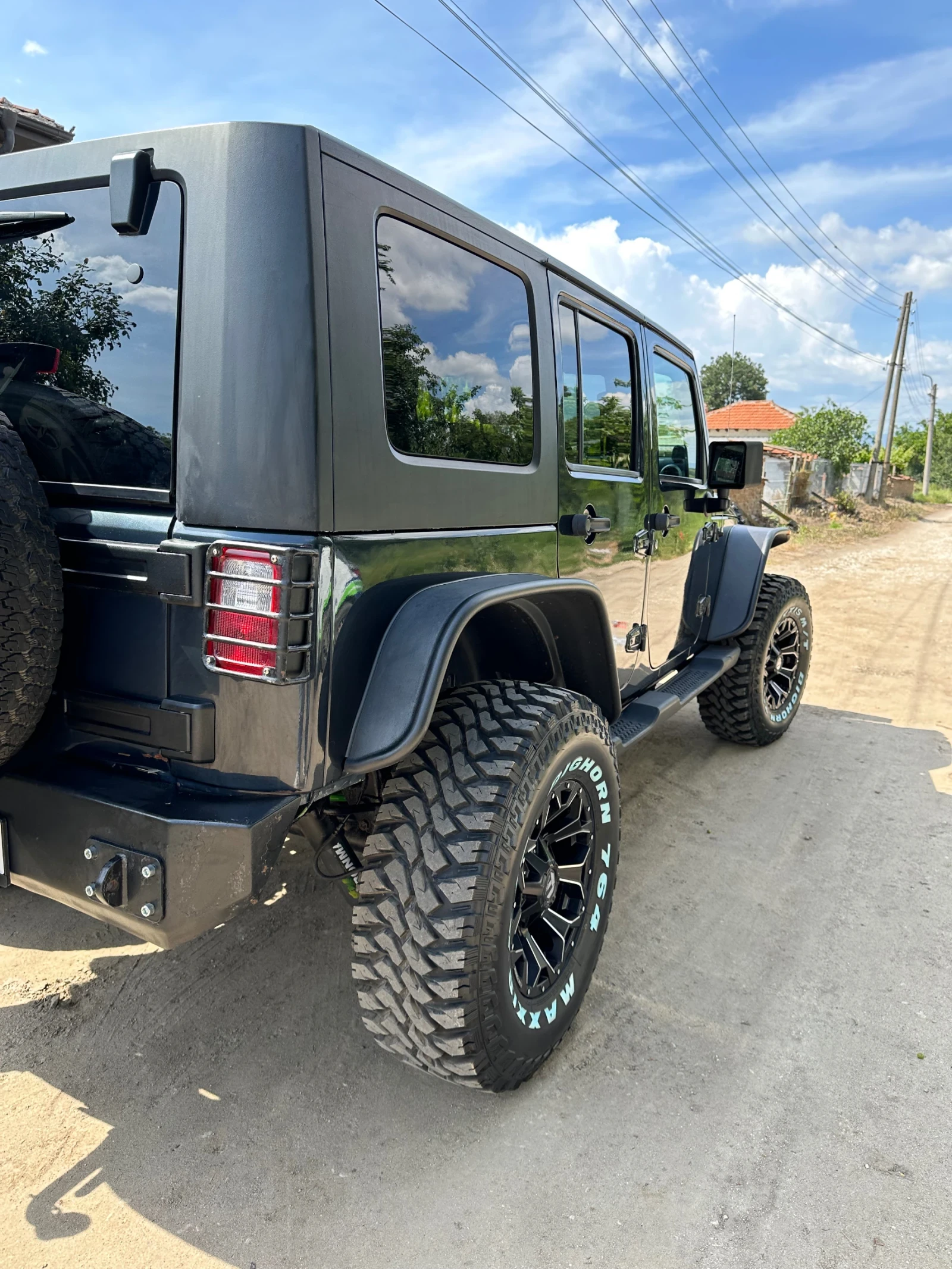 Jeep Wrangler SAHARA - изображение 7