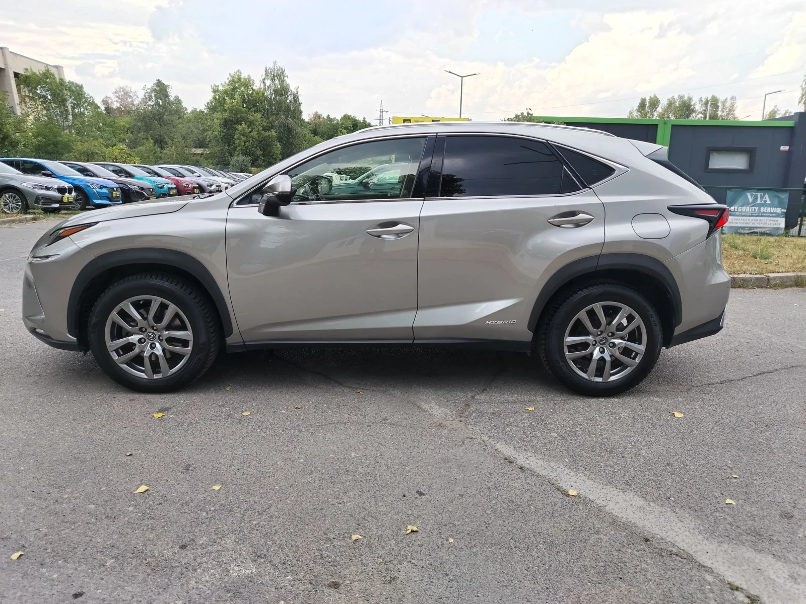 Lexus NX 300h 300 HYBRID/4X4/ГАРАНЦИЯ 2030Г - изображение 8