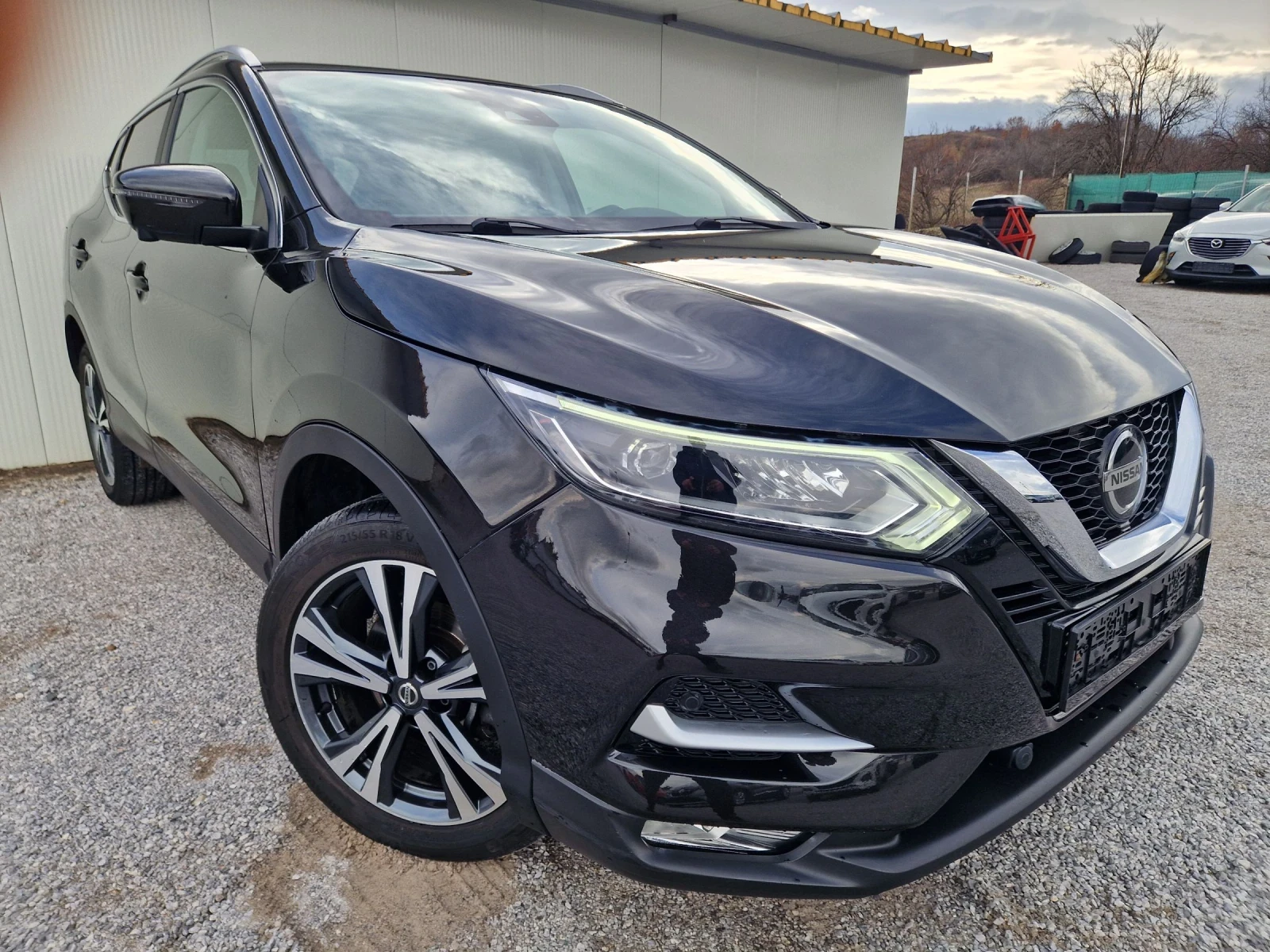 Nissan Qashqai 1.6DCi 4x4 Tekna Facelift Fullled - изображение 3