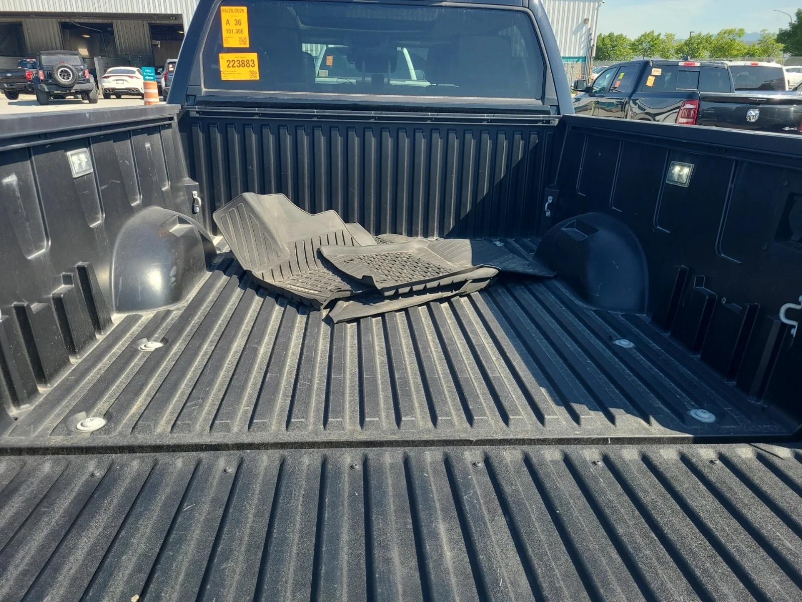Toyota Tundra LIMITED CREW CAB SHORT BED, снимка 6 - Автомобили и джипове - 54757001