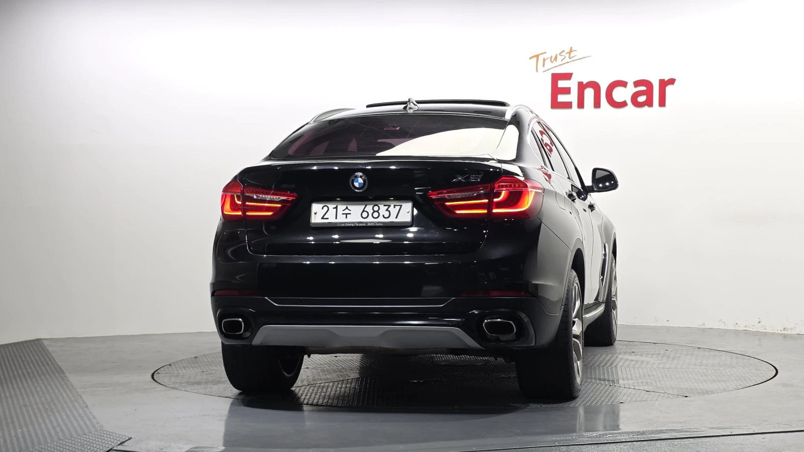BMW X6 xDrive30d* HUD* ЕЛ. БАГАЖНИК* 360* КРАЙНА ЦЕНА, снимка 4 - Автомобили и джипове - 55367109