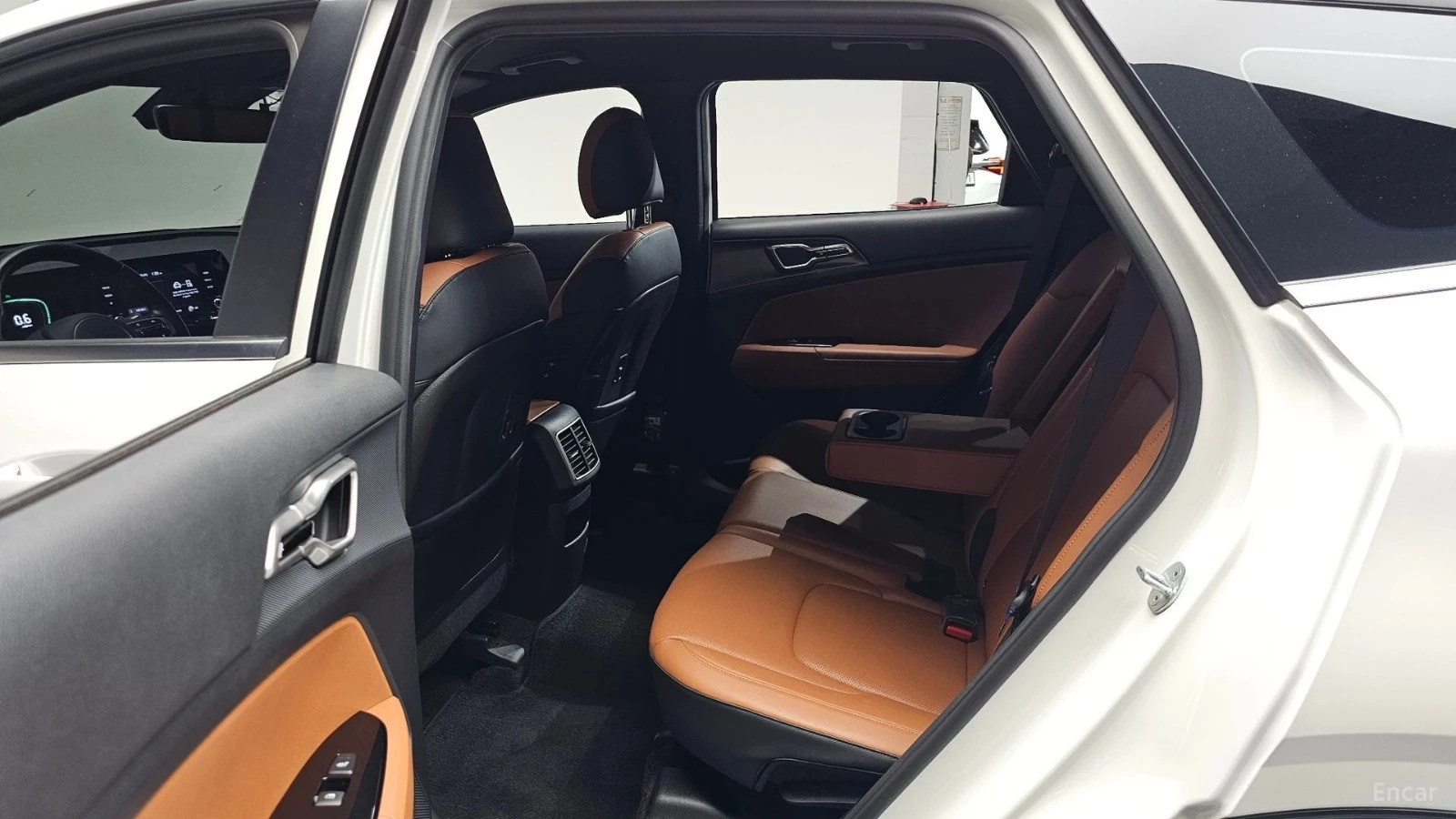 Kia Sportage NOBLESSE/DRIVE-ASSISTS/DIGITAL/1.6-TURBO, снимка 15 - Автомобили и джипове - 55678932