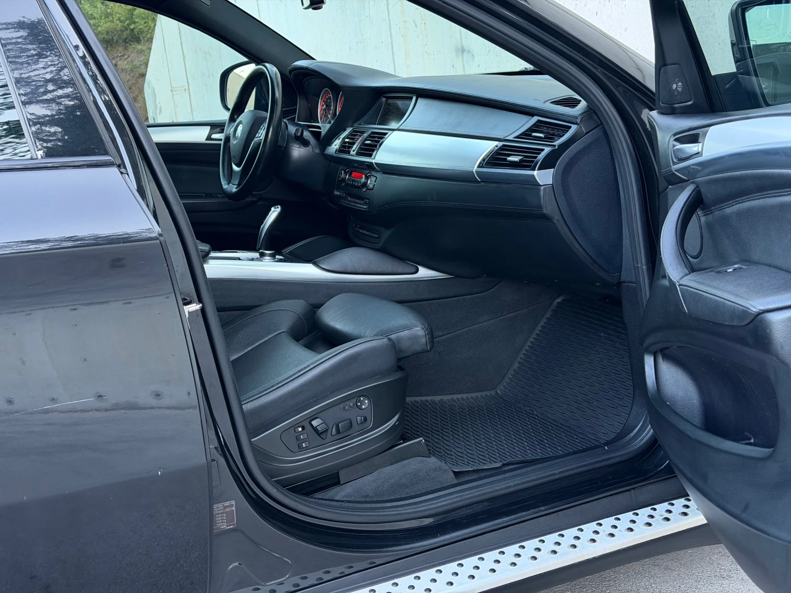 BMW X6 4.0D 306кс 8ZF * Масаж* * Обдухване* Full, снимка 11 - Автомобили и джипове - 55943001